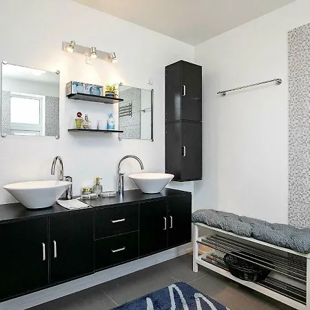 Holiday Vaeggerlose Lvi *
